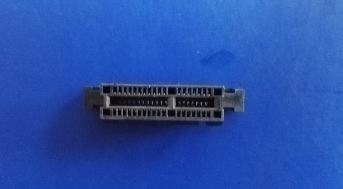 EAST-03601A06K1CR PCIE 36P（X1）夹板式带螺丝孔带定位柱