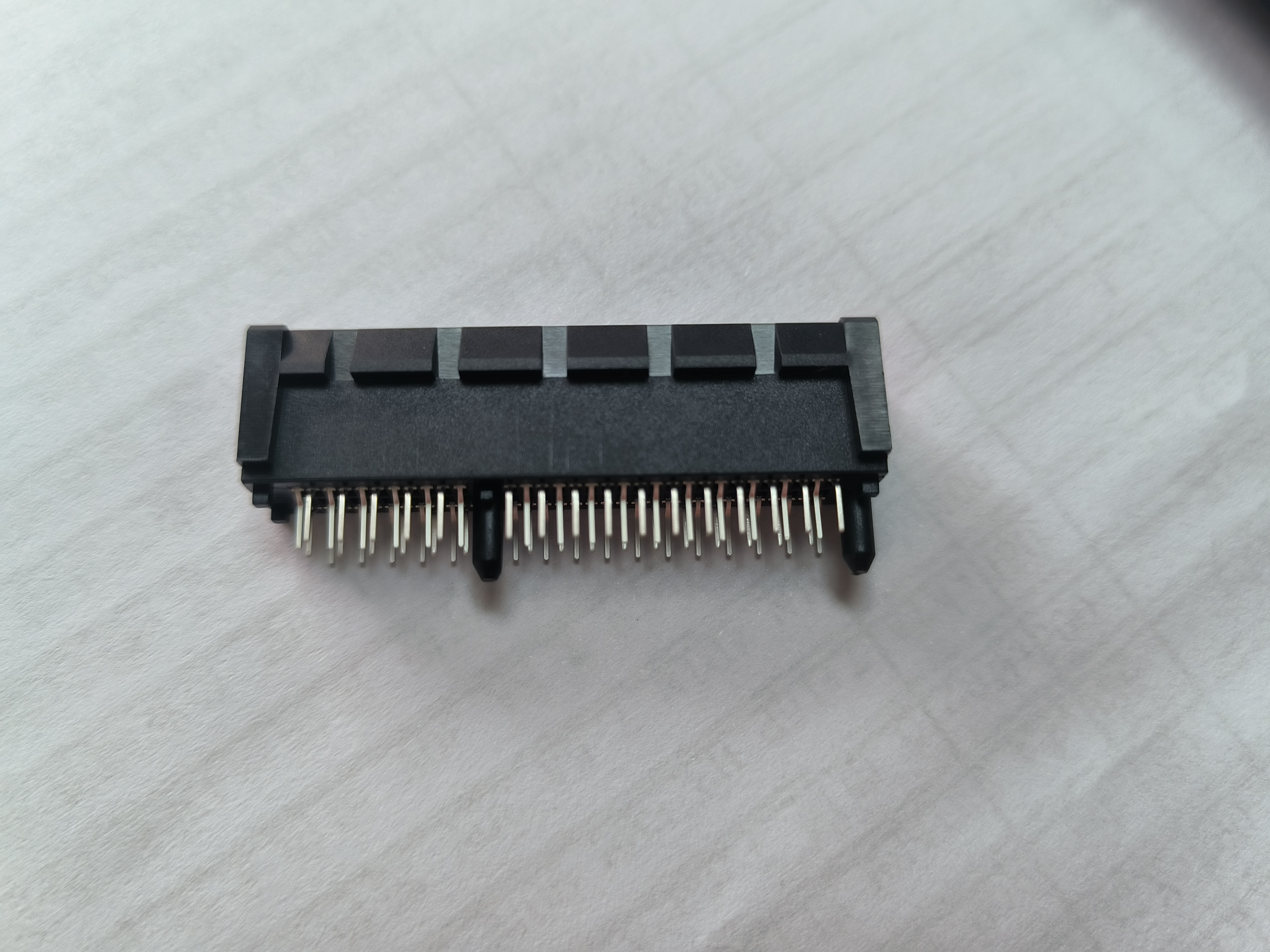 EAST-06401A01K1ER PCIE 64P（X4）导柱式