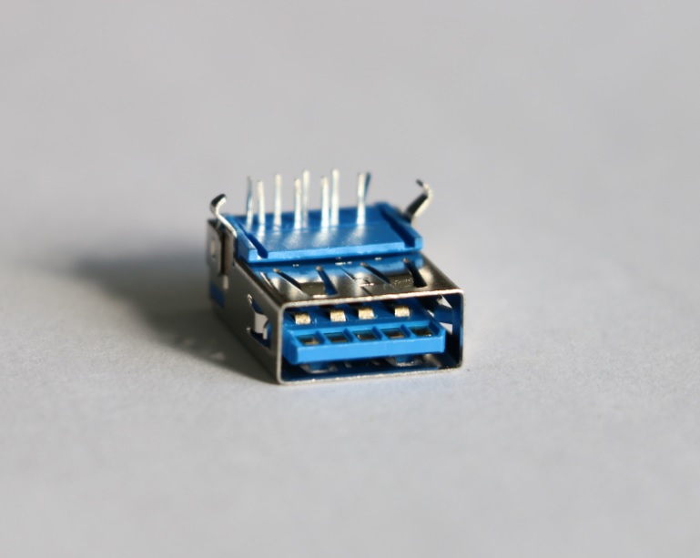 EAST-USB3D22S-1BBER USB 3.0 AF90度单层无卷边外壳弯脚DIP